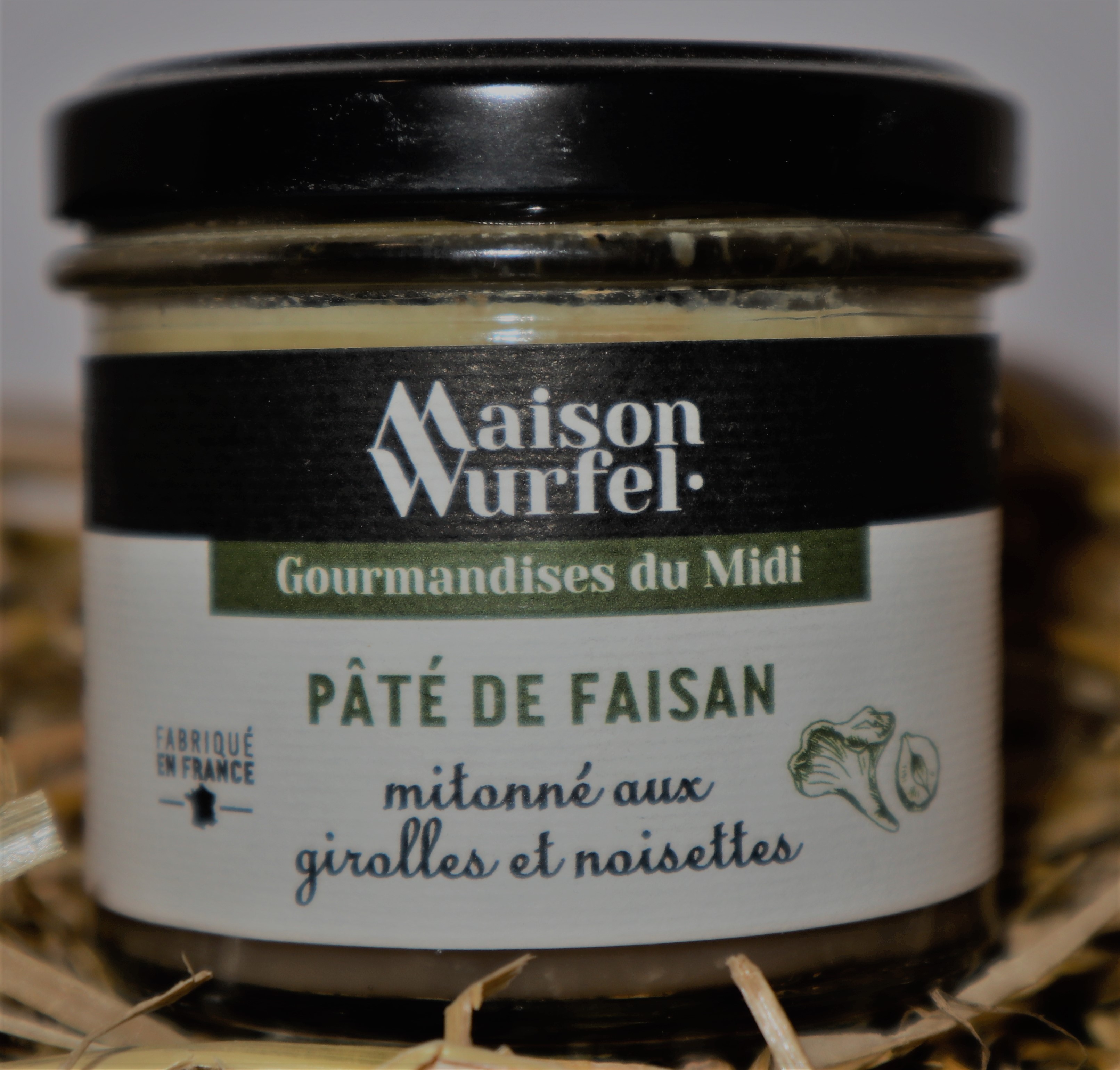 Pâté de faisan mitonné aux girolles et noisettes